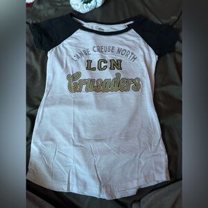 A women’s M t-shirt